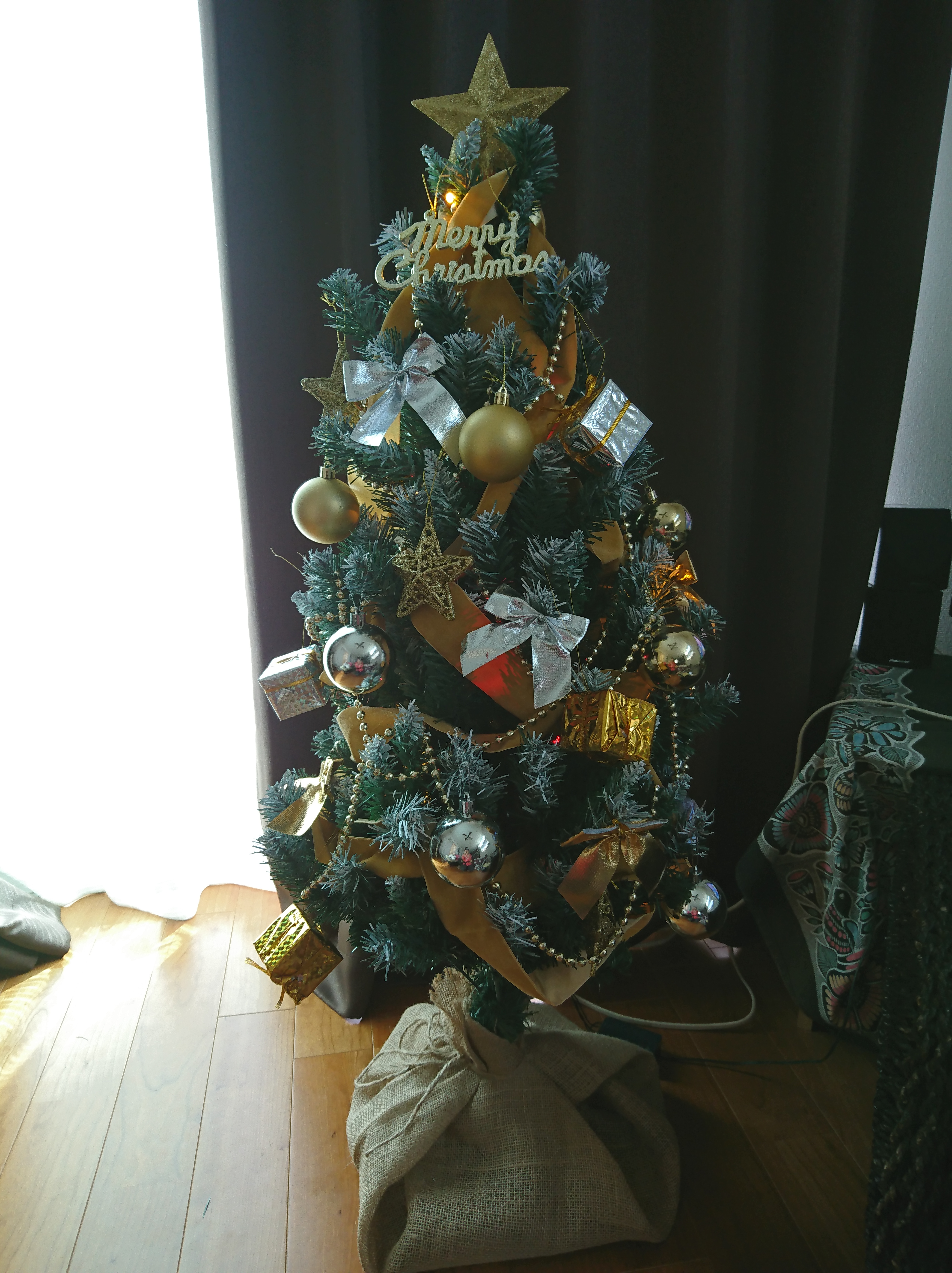楽天おすすめのクリスマスツリー 1cm 簡単設置 飾り方のコツは ひろたんの回想録